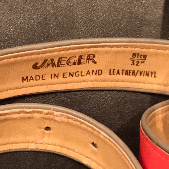 Jaeger leather and vinyl belt in Melon. Size 32 - Picture 3 of 3